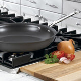 CHEF'S CLASSIC™ NON-STICK HARD ANODIZED 12.5" STIR FRY PAN